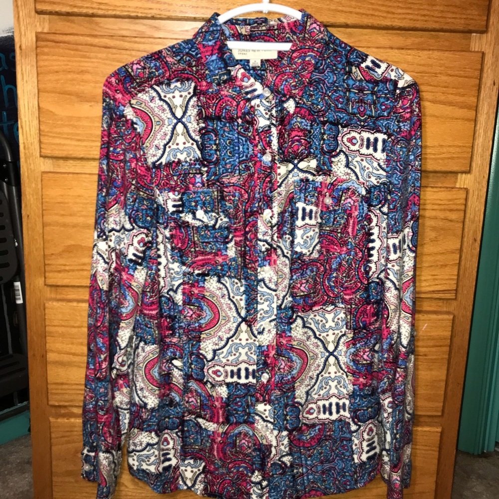 Jones New York women’s M brightly colored top